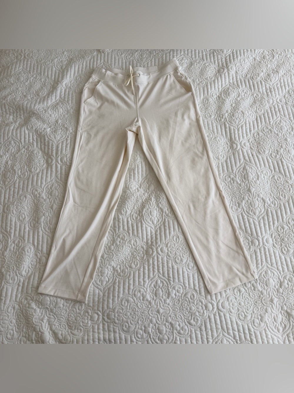 Yogalicious Lux Avenue Cream Straight Leg Pants Drawstring Medium